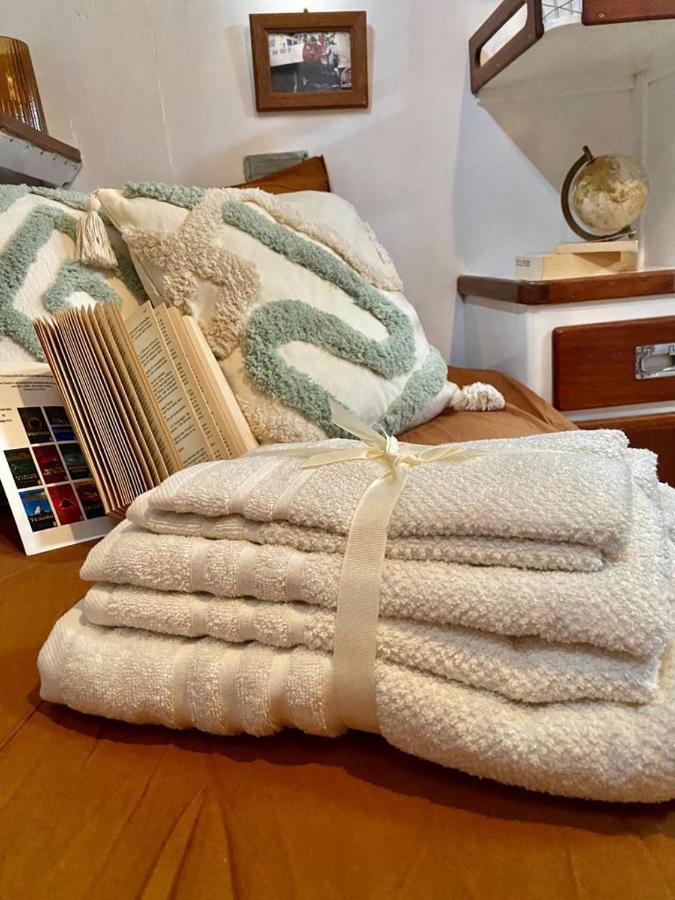 Hotel Sailing Nights Boat&Breakfast Alghero Esterno foto
